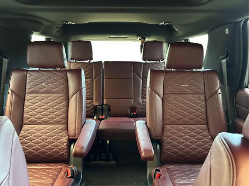 New 2026 Cadillac Escalade Luxury AWD/4WD image 17