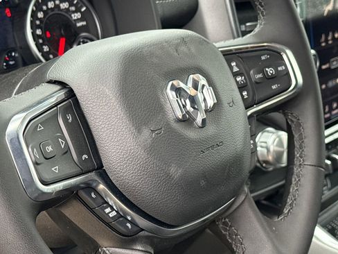 New 2026 RAM 1500 Laramie AWD/4WD image 30