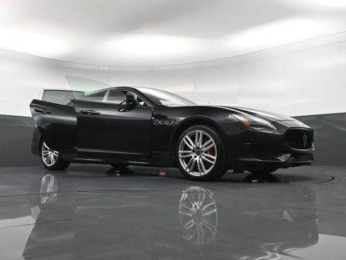 Used 2020 Maserati Quattroporte S GranSport Q4 AWD/4WD image 41