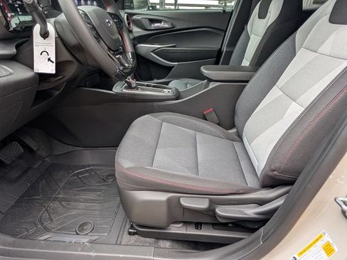Used 2026 Chevrolet Trax RS w/ Sunroof Package FWD image 9