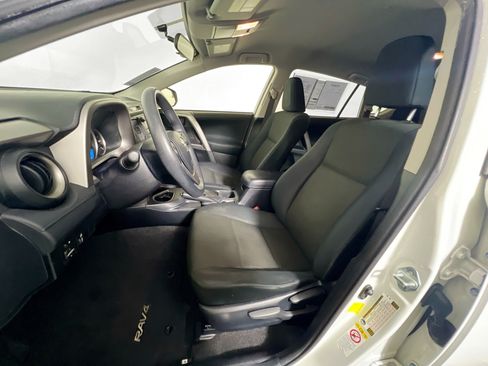 Used 2016 Toyota RAV4 LE FWD image 14