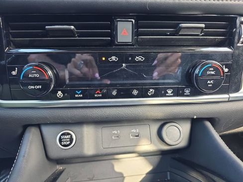 Used 2023 Nissan Rogue SL w/ SL Premium Package AWD/4WD image 34