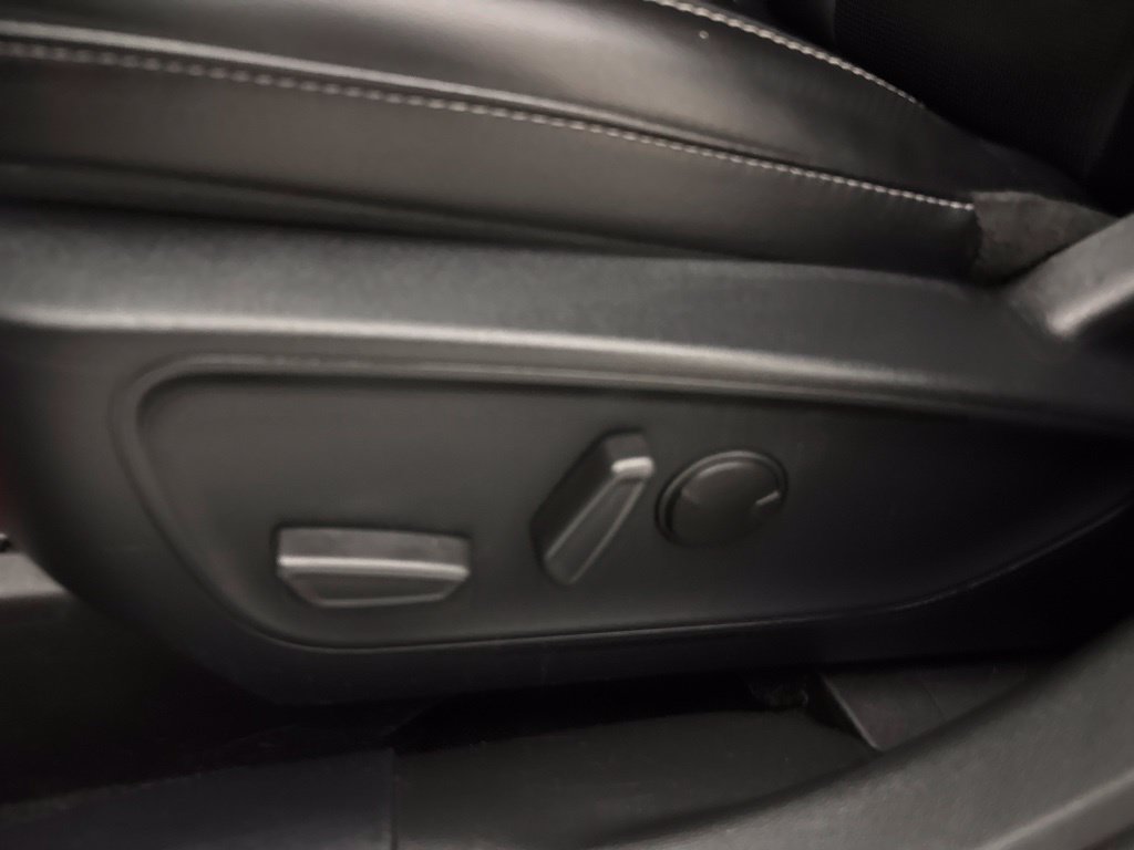 Used 2024 Ford Escape Platinum AWD/4WD image 21