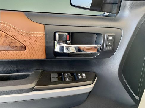 Used 2019 Toyota Tundra Platinum image 13