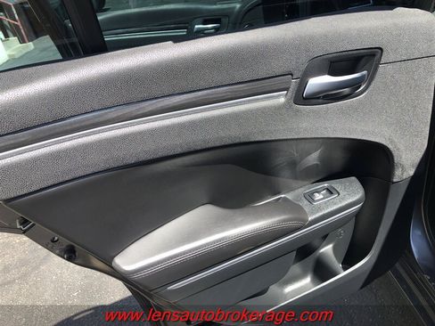 Used 2018 Chrysler 300 Touring w/ Sport Appearance Package RWD image 15