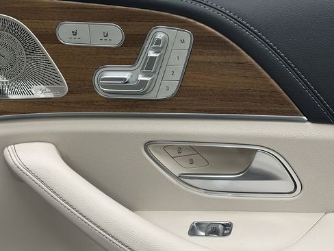 New 2026 Mercedes-Benz GLE 450 4MATIC image 17