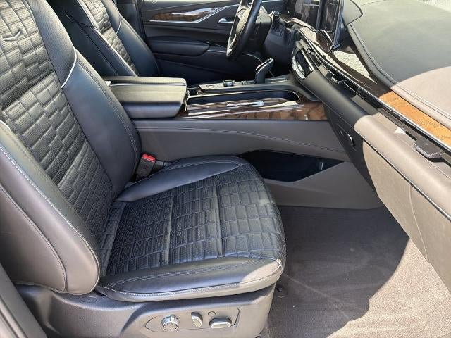 Certified 2023 Cadillac Escalade Premium Luxury Platinum AWD/4WD image 13