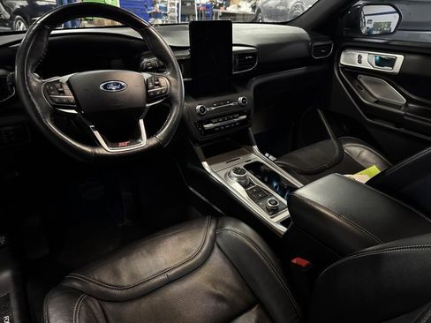 Used 2020 Ford Explorer ST w/ ST Street Pack image 15