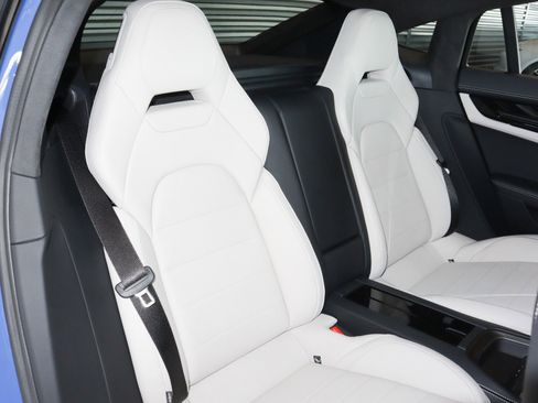 New 2025 Porsche Panamera GTS image 6