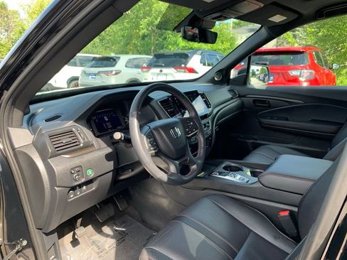 Used 2025 Honda Passport TrailSport image 15