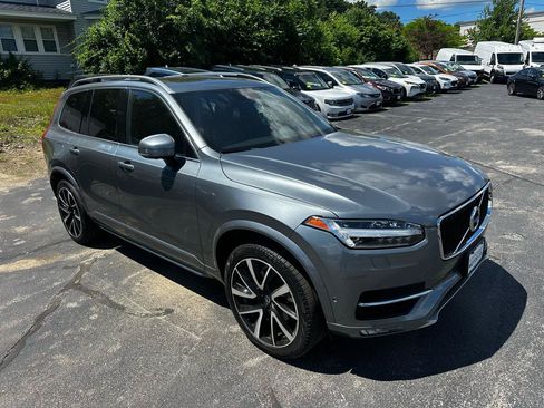 Used 2018 Volvo XC90 T6 Momentum w/ Convenience Package AWD/4WD image 7