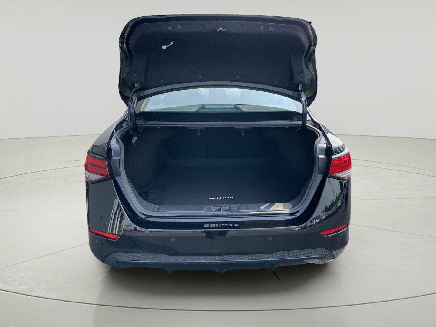 Used 2025 Nissan Sentra SV w/ All-Weather Package FWD image 9