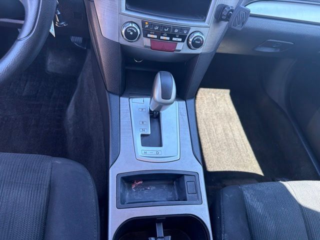 Used 2013 Subaru Outback 2.5i AWD/4WD image 15