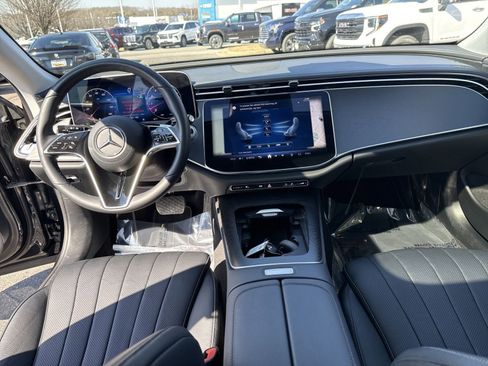 Used 2025 Mercedes-Benz E 450 4MATIC All-Terrain Wagon image 21