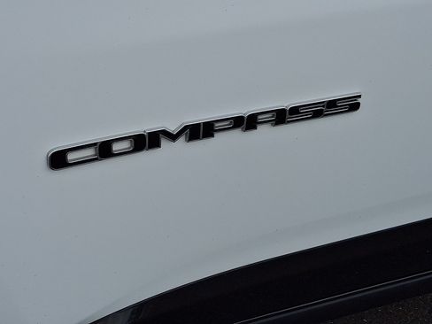 Certified 2022 Jeep Compass Limited w/ Elite Group AWD/4WD image 33