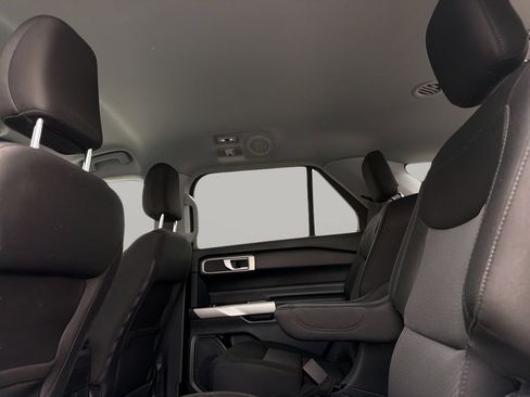 Certified 2023 Ford Explorer XLT RWD image 16