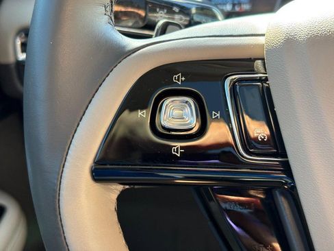 Certified 2023 Lincoln Corsair Reserve w/ Equipment Group 202A image 17