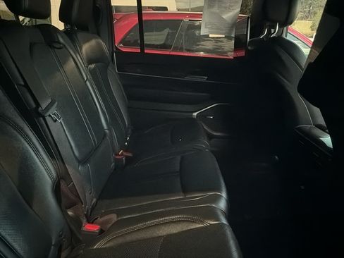 Used 2023 Jeep Wagoneer 4WD w/ Premium Group I image 6