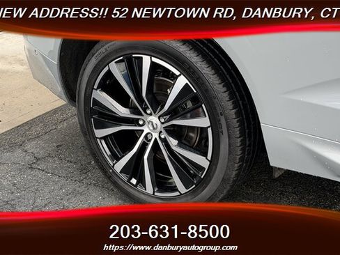 Used 2025 Volvo XC60 B5 Plus w/ Protection Package Premier AWD/4WD image 11