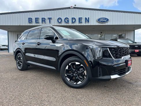 Used 2025 Kia Sorento S image 1