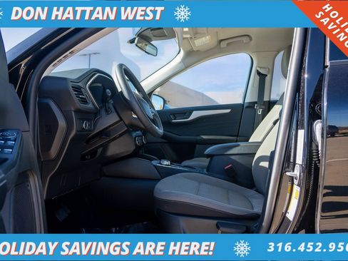 Used 2022 Ford Escape SE w/ Cold Weather Package image 3