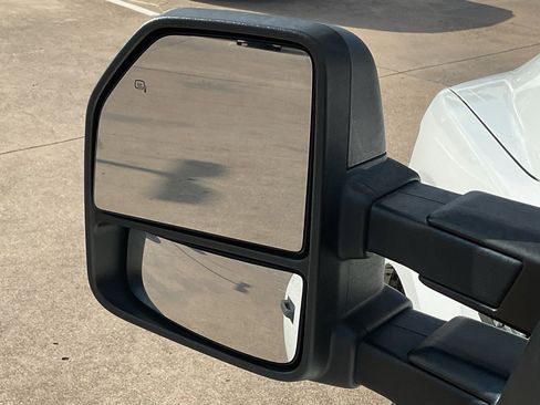 Used 2017 Ford F150 XLT w/ Trailer Tow Package image 13