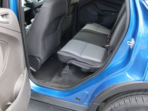 Used 2017 Ford Escape SE AWD/4WD image 34