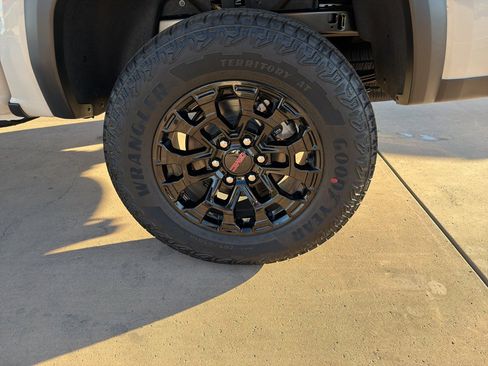 New 2026 GMC Canyon Elevation image 7