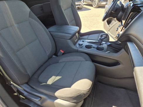 Used 2022 Chevrolet Traverse LT w/ LPO, Cargo Package AWD/4WD image 24