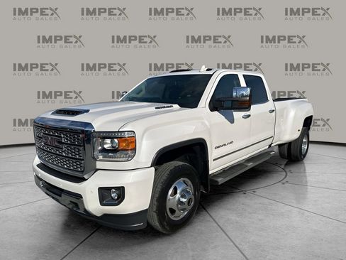 Used 2019 GMC Sierra 3500 Denali image 1