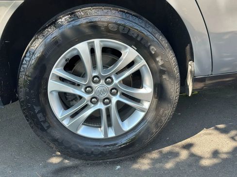 Used 2019 Buick Enclave Essence image 25