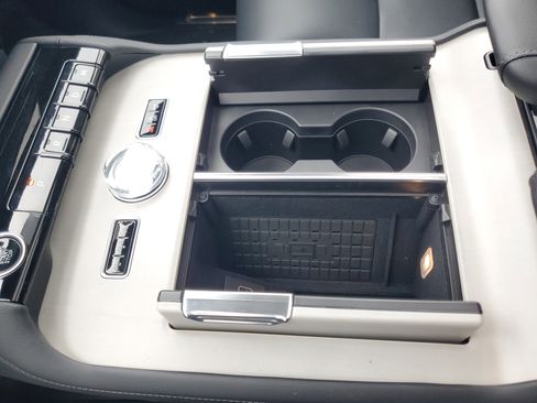 New 2026 Lincoln Navigator Reserve image 26