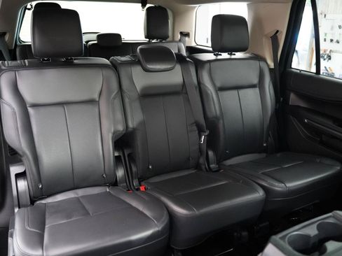 Used 2023 Ford Expedition XLT AWD/4WD image 35