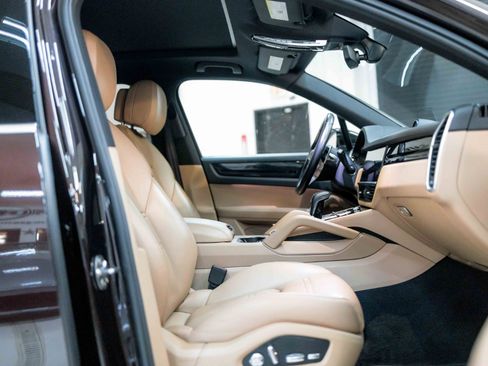 Used 2019 Porsche Cayenne image 56