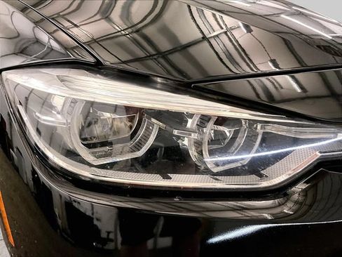 Used 2018 BMW 330i xDrive Sedan AWD/4WD image 28
