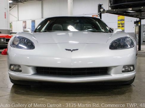 Used 2009 Chevrolet Corvette Coupe w/ Preferred Equipment Group RWD image 13