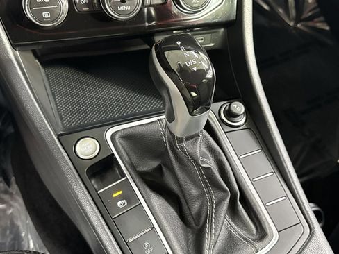 Used 2024 Volkswagen Jetta SE image 26