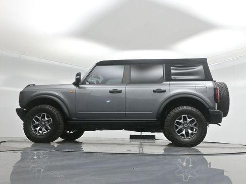 Certified 2023 Ford Bronco Badlands image 8