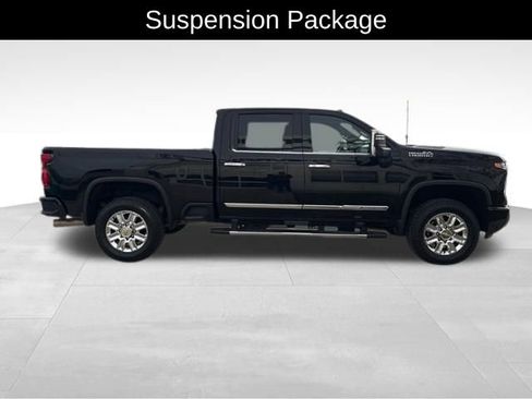 Used 2024 Chevrolet Silverado 2500 High Country w/ High Country Premium Package image 9
