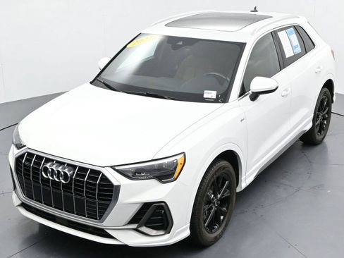 Used 2021 Audi Q3 2.0T Premium w/ Convenience Package AWD/4WD image 28
