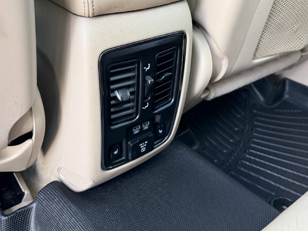 Used 2017 Jeep Grand Cherokee Overland AWD/4WD image 21