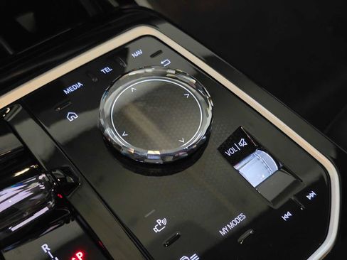 New 2026 BMW 760i xDrive w/ Executive Package AWD/4WD image 34