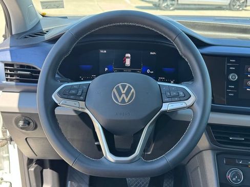 Used 2022 Volkswagen Taos SE FWD image 21