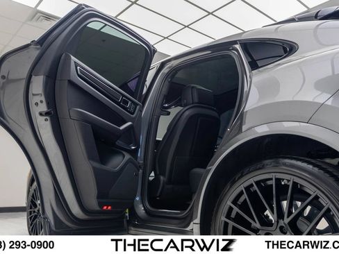 Used 2023 Porsche Cayenne Turbo AWD/4WD image 64