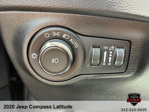 Used 2020 Jeep Compass Latitude AWD/4WD image 19