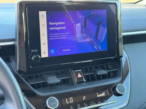 Used 2025 Toyota Corolla LE image 24