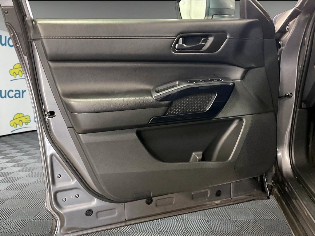 Certified 2025 Nissan Pathfinder SV AWD/4WD image 9
