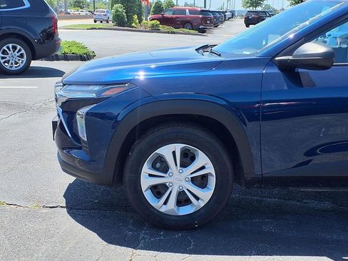 Used 2024 Chevrolet Trax LS w/ Driver Confidence Package FWD image 22