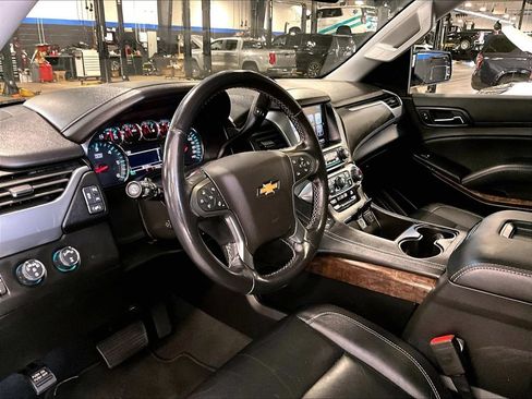 Used 2019 Chevrolet Tahoe LT w/ Luxury Package AWD/4WD image 8