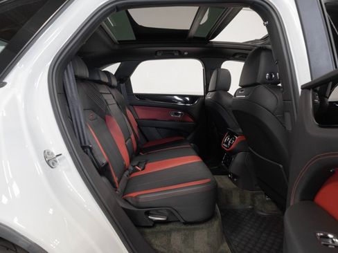 Used 2022 Bentley Bentayga AWD/4WD image 63